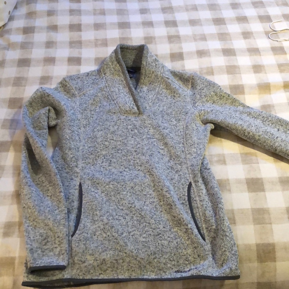 Eddie Bauer Sweatshirt